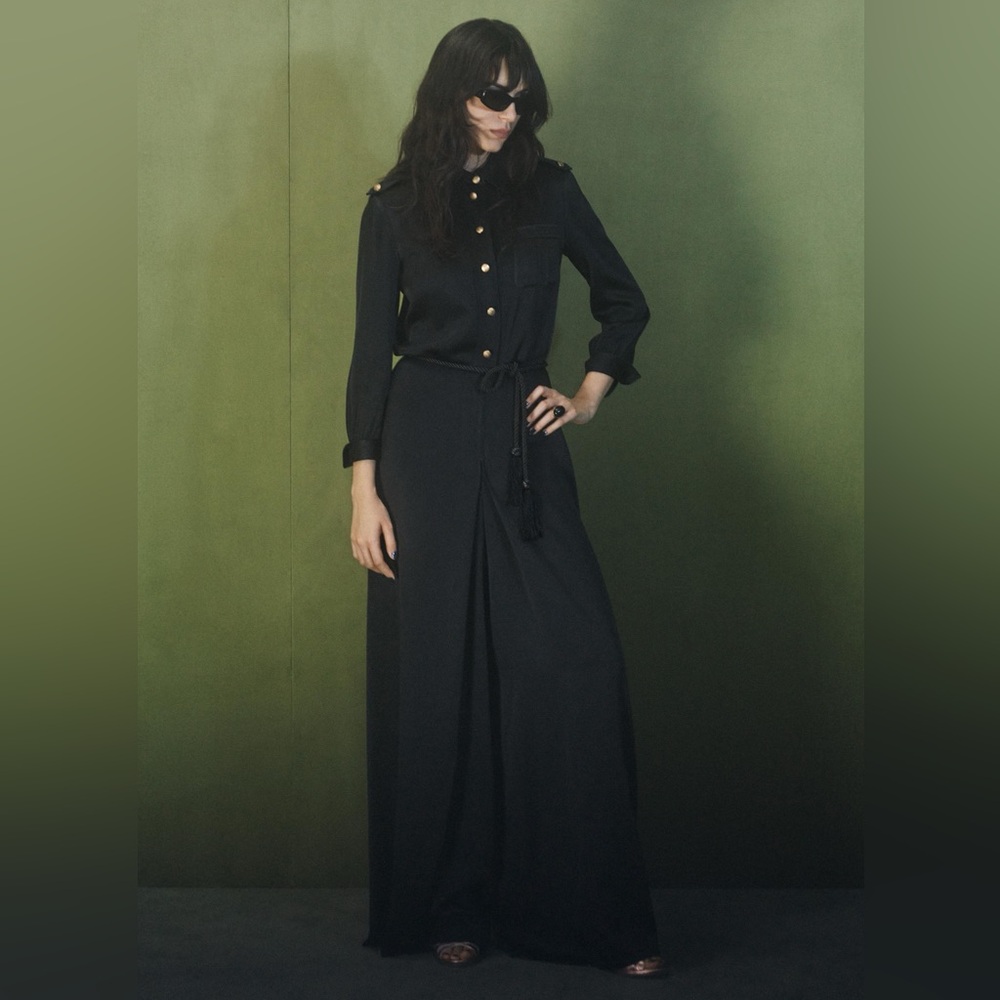 Stylish Black Maxi Dress with Gold Accents